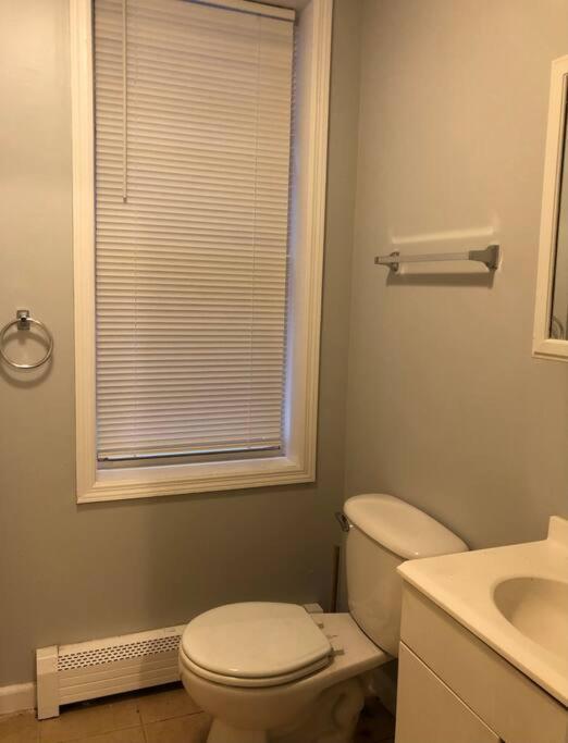 Private 2-Bedroom With Free Parking And Direct Bus To Nyc Manhattan Only 2 Blocks Away 林登 外观 照片