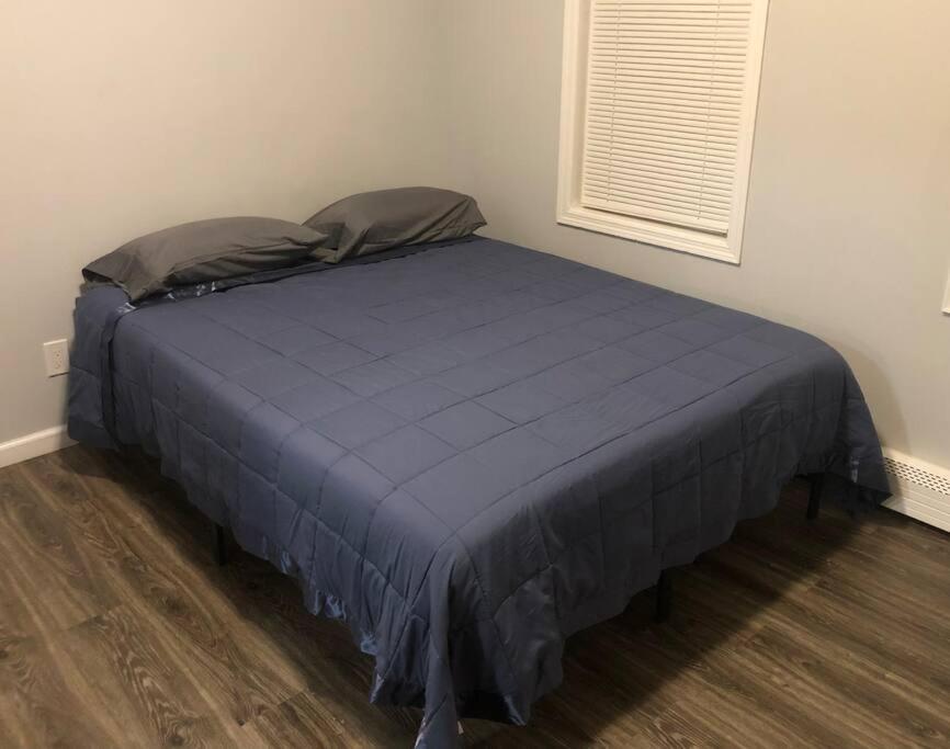 Private 2-Bedroom With Free Parking And Direct Bus To Nyc Manhattan Only 2 Blocks Away 林登 外观 照片